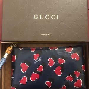 Gucci pouch/wallet